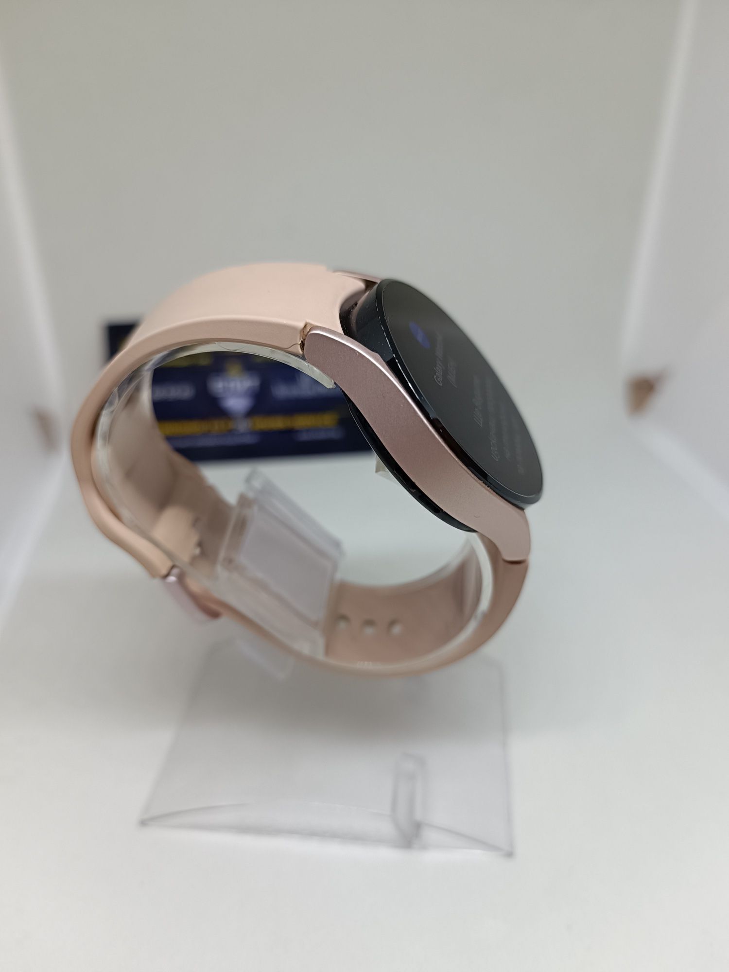 Смарт часовник SAMSUNG Watch 4 / 40mm