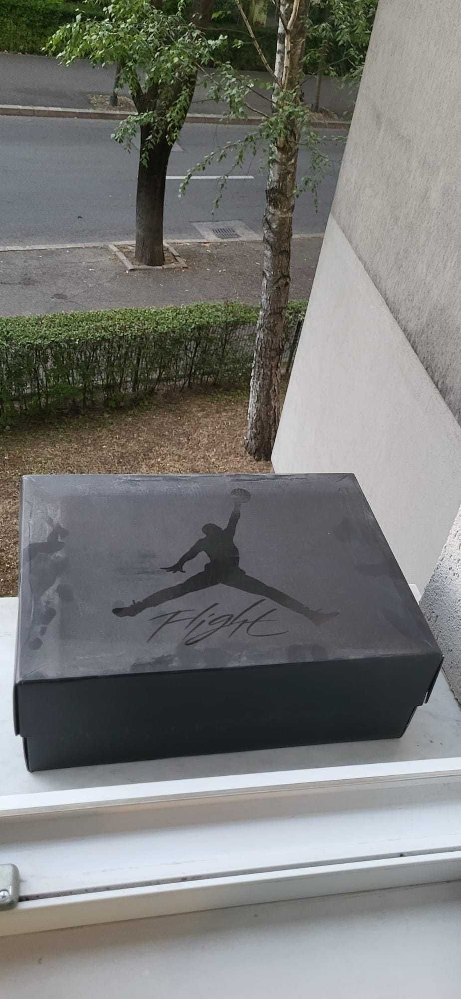 Jordan 4 black cat