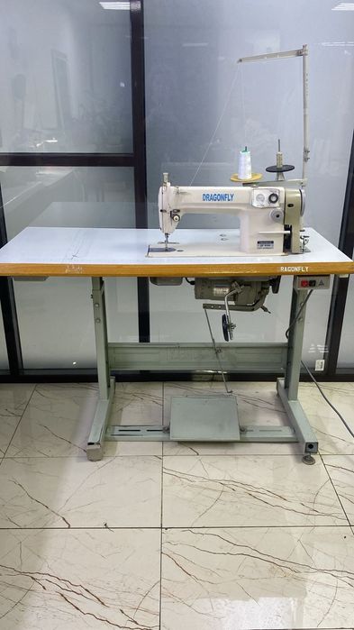 Продам швейную машину