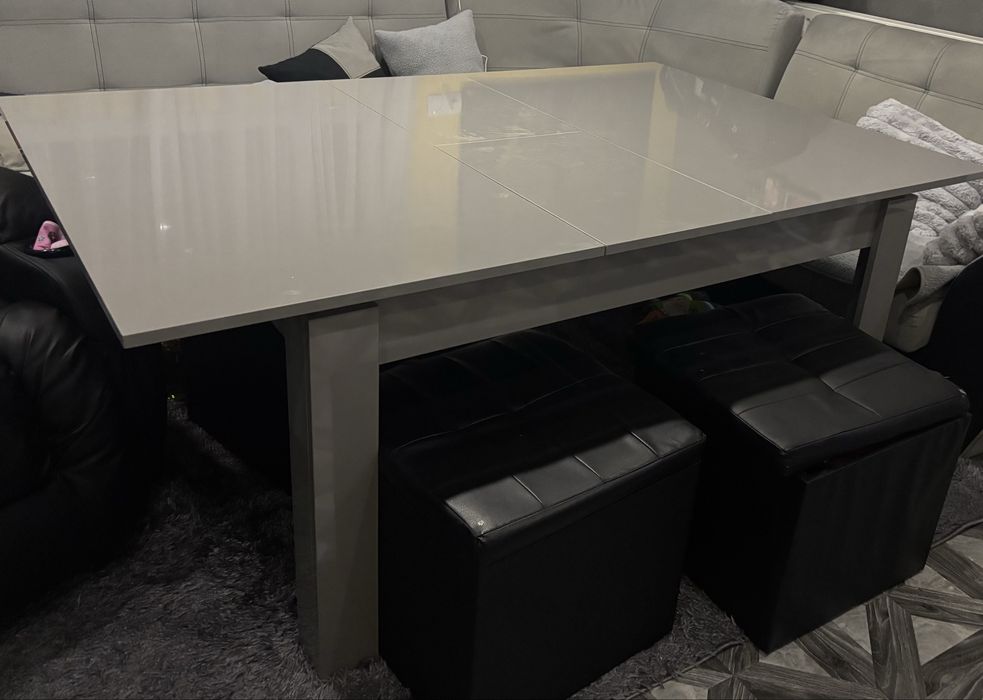 Голяма холна маса