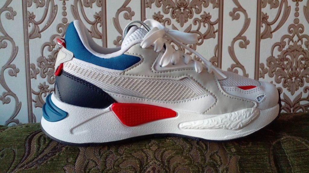 Продам оригинальные кроссовки фирмы "PUMA"