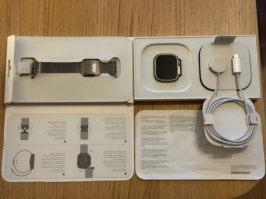 Apple Watch Ultra 49mm + оригинална Titanium Milanese Loop + 10 каишки