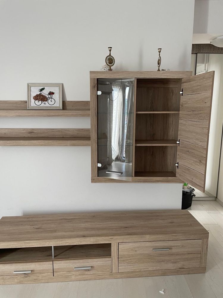 Vand corp de mobilier sufragerie
