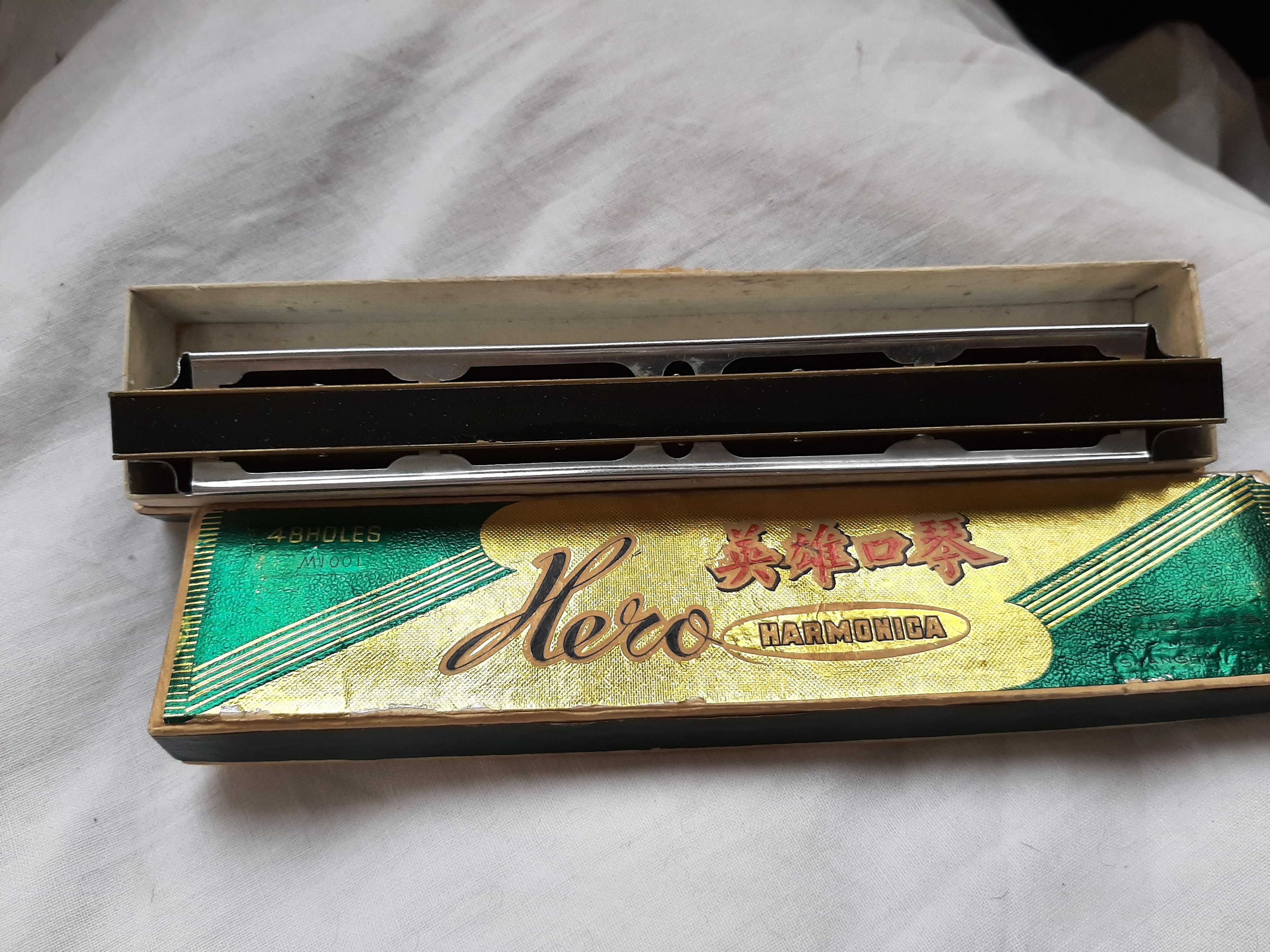 Muzicuta armonica vintage Harmonica Hero noua la cutie originala.