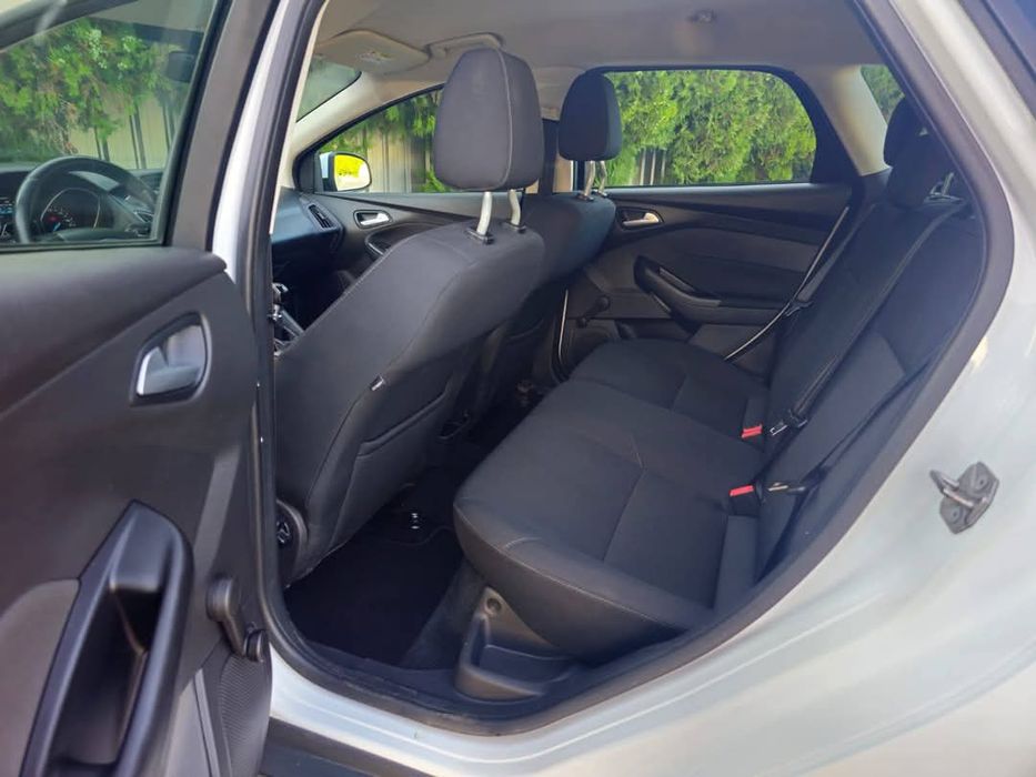 Vând Ford Focus Fiesta cu TVA inclus și deductibil