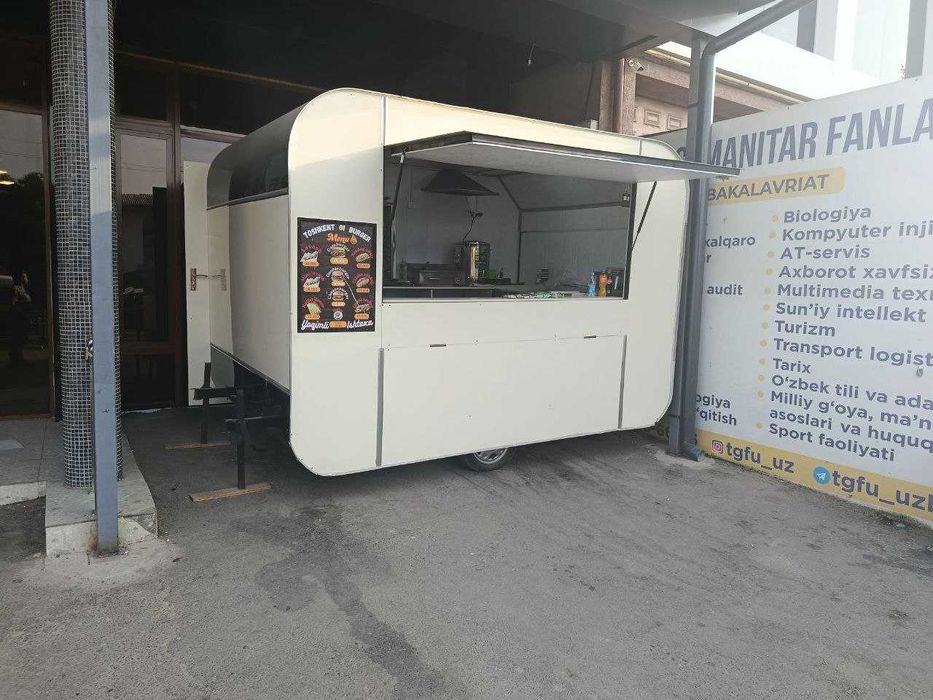 Arendaga fast-food vagon, TGFU Universitet oldida !