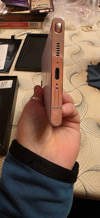 Продавам Samsung s23 Ultra