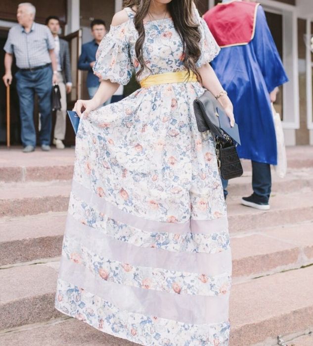 Нарядные вечерние платья