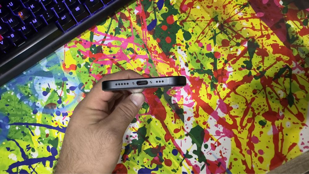 iPhone 16 • 128 GB • Black Titanium • Состояние новый