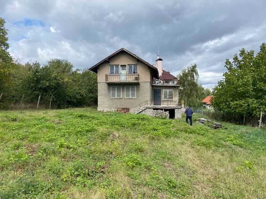 Продава парцел в Горна Баня