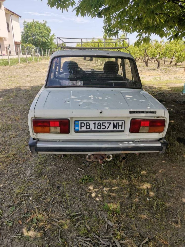 Продавам Лада 2105