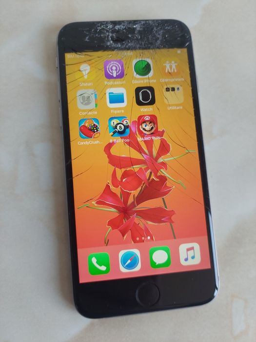 Vând Apple iPhone 6 Space Gray de 64Gb Neverlocked (spart) /poze reale