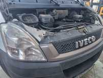 Iveco 35S12 dubă