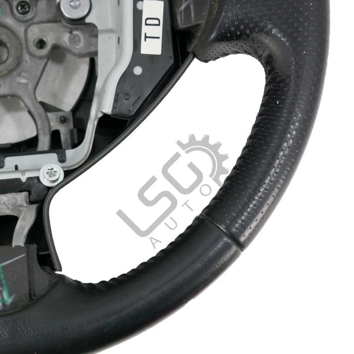Волан Nissan Juke I 2010-2019 ID:150269