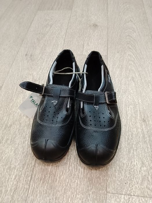 Продам летнюю спецобувь