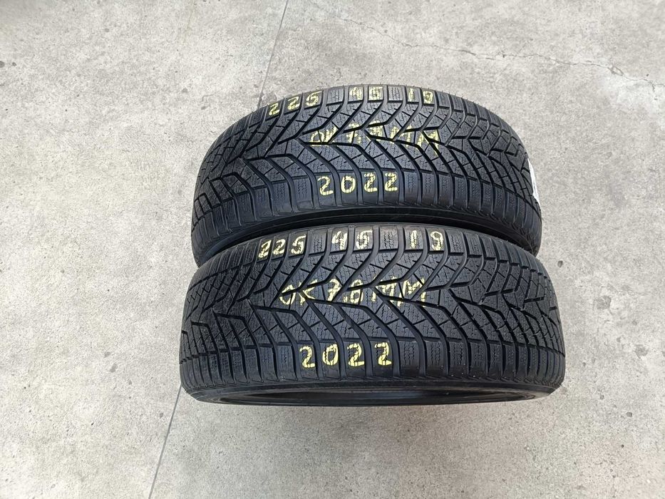 Doua anvelope iarna 225 45 19 Yokohama BluEarth Winter 7,8 mm 2022