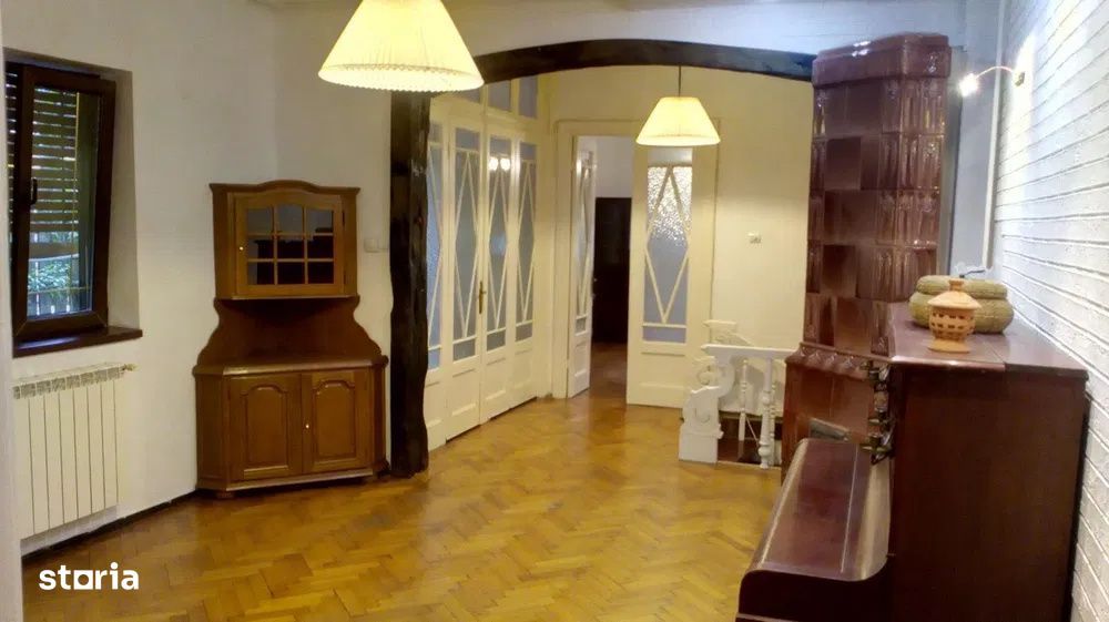 Casa individuala 4 camere | Vitan | Metrou Dristor | Mall Vitan | Curt