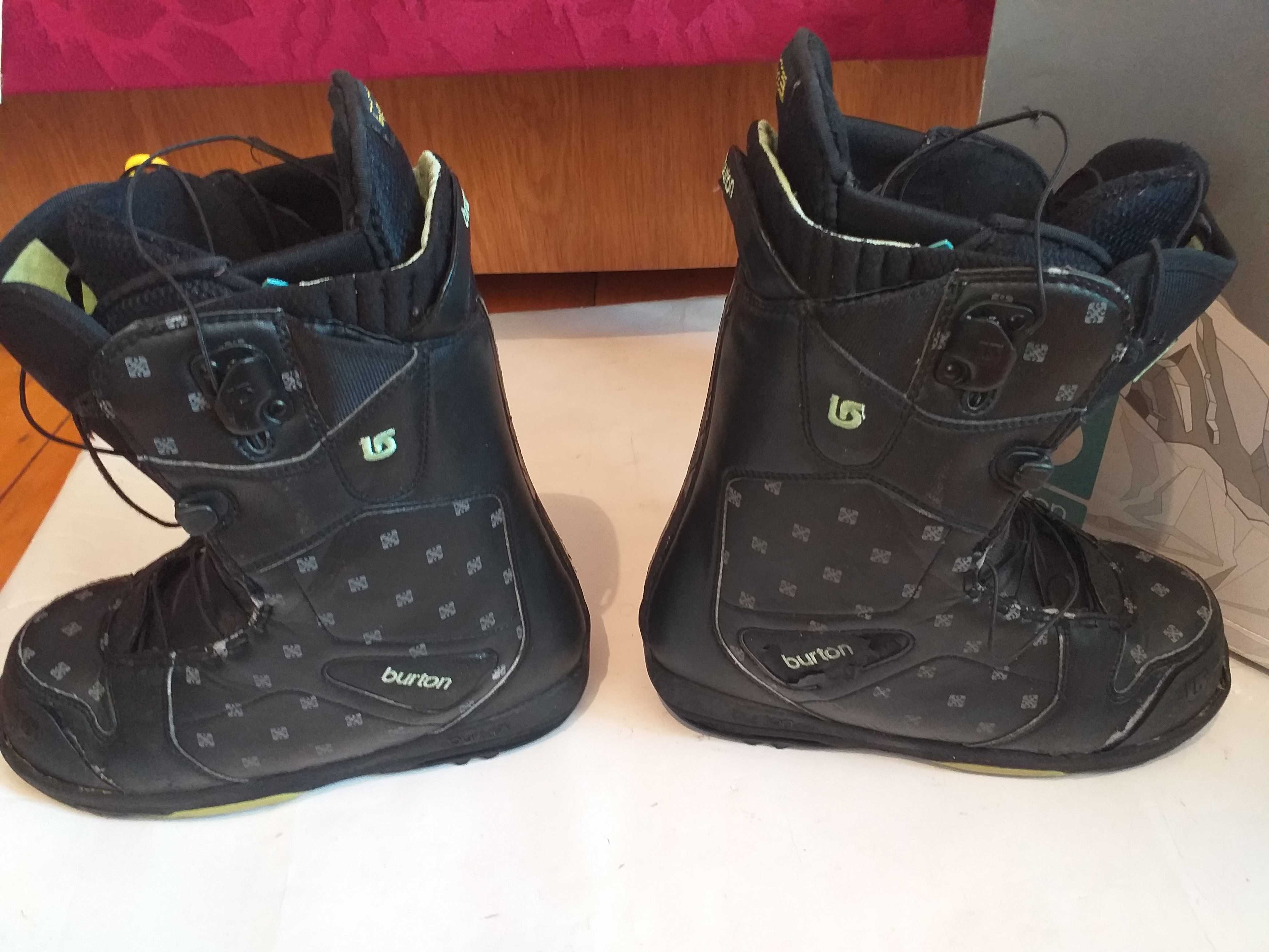 Pereche Boots marca Burton,Număr. 40,cu defecte,urme uzura