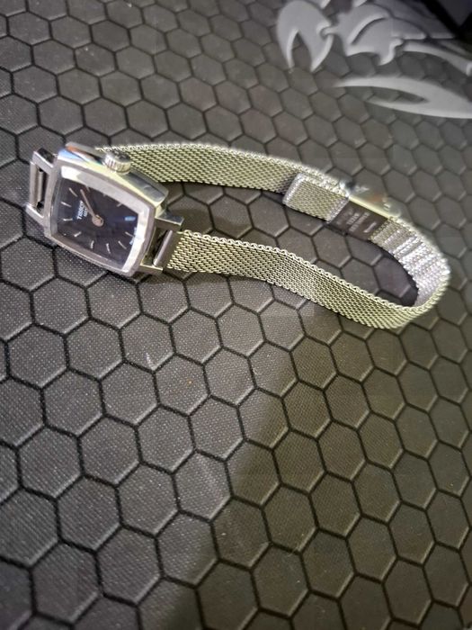Оригинален Швейцарски Tissot T058