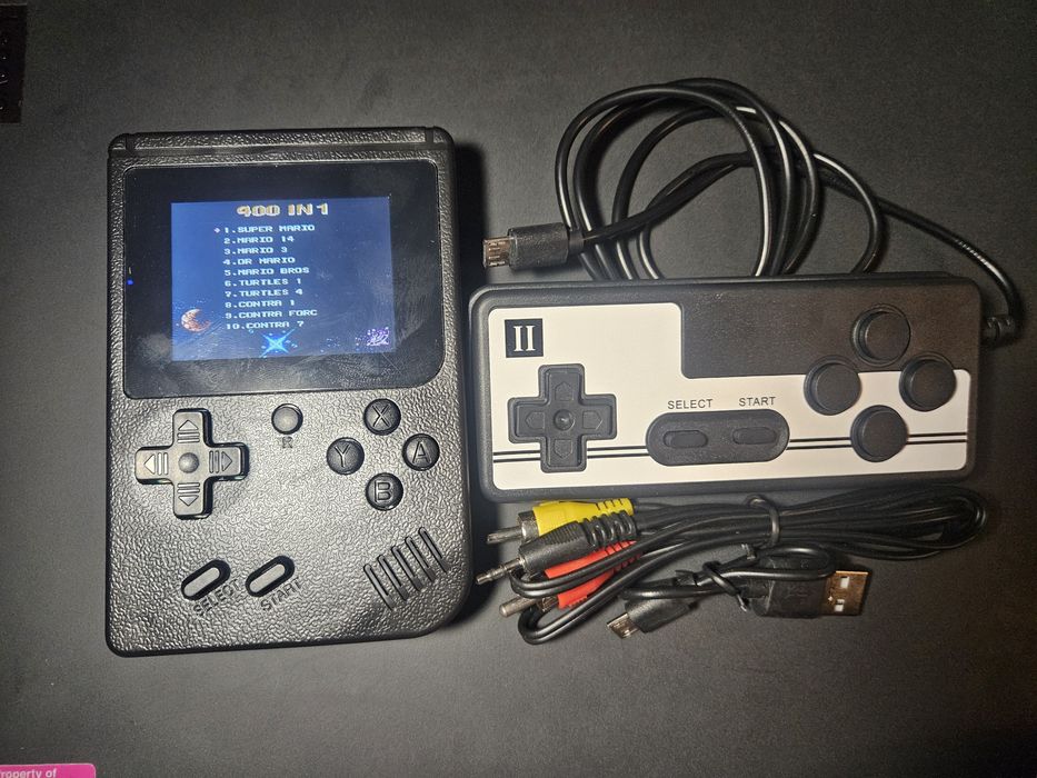 Consola portabila retro