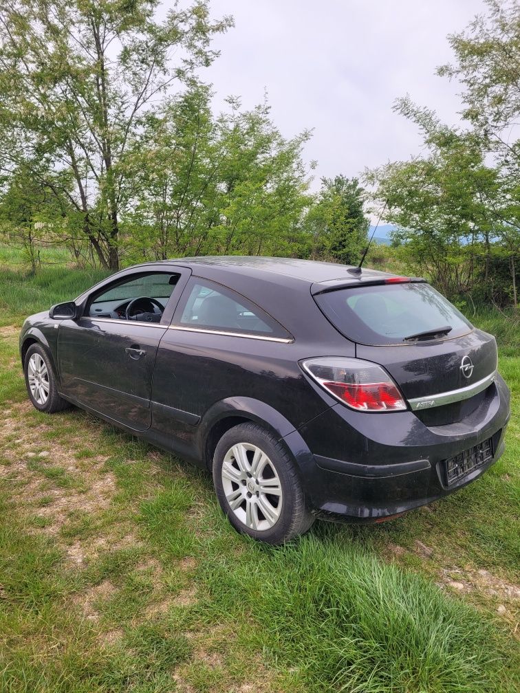 Opel astra coupe automat benzină adusă Germania