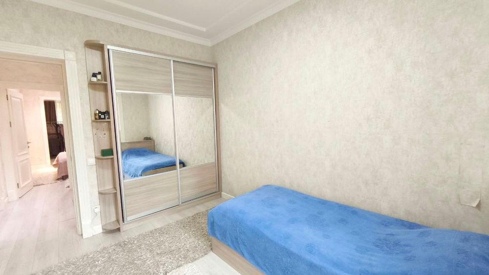 Ц-1 Продается 4 комнатная квартира ремонт ул.Садык Азимова кафе Studio