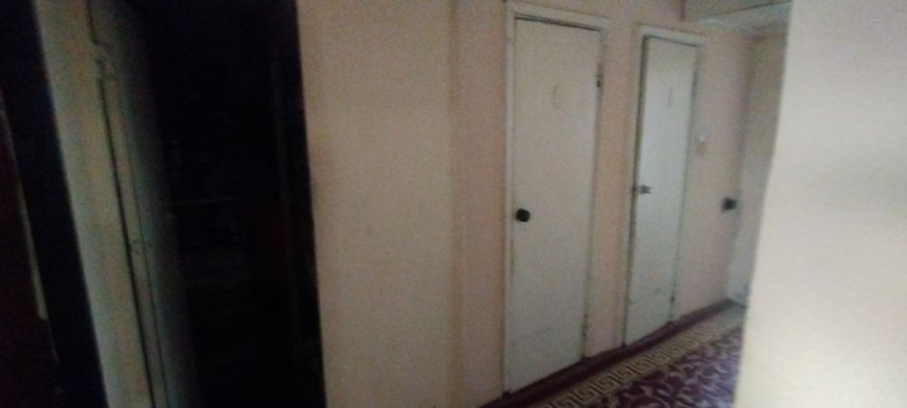 Dom sotiladi 4 xona srochni. Yashnobod