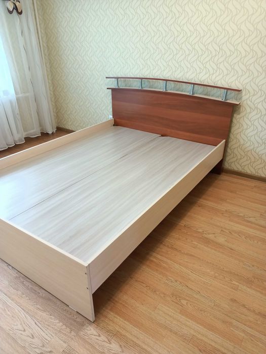 Кровать двухспальная