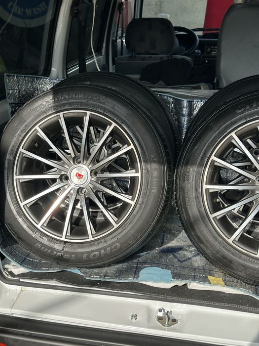 Vossen диска сотилады