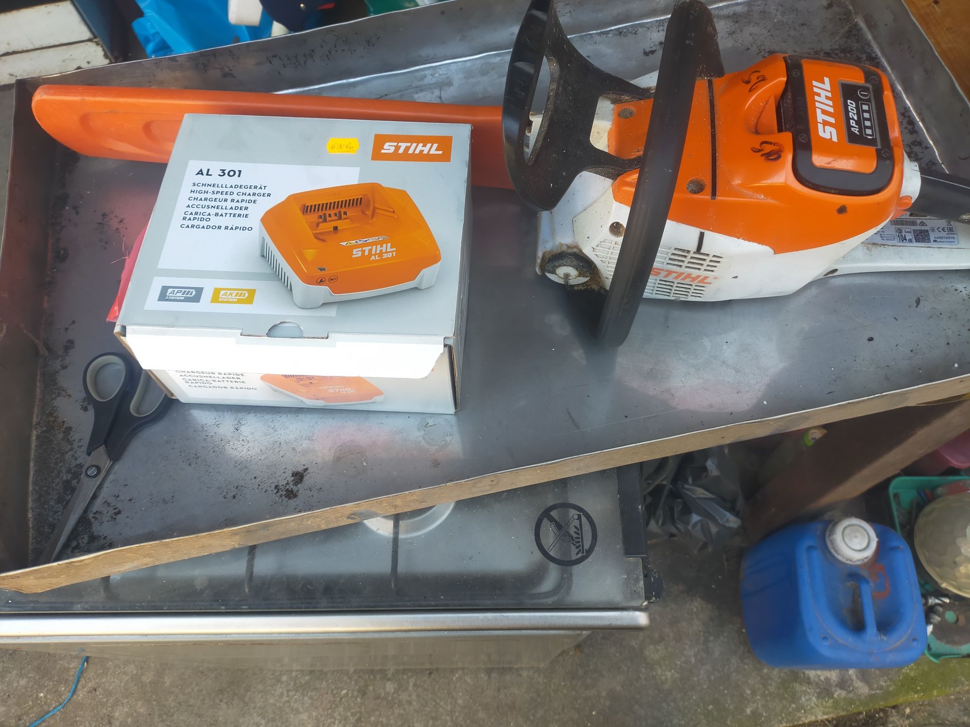 vand drujba pe acumlator stihl 220c