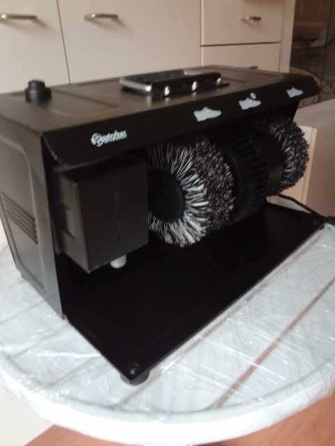 Нова немска машина за почистване на обувки