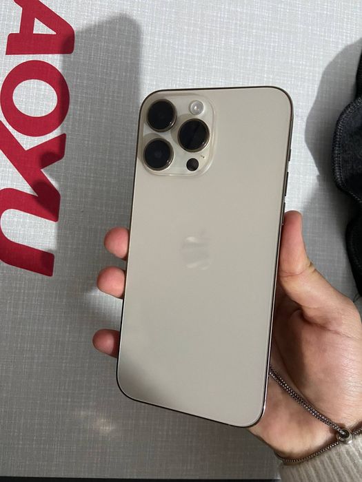 Iphone 14 pro max gold