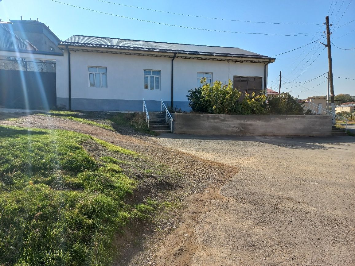 Продаётся дом 10 соток.