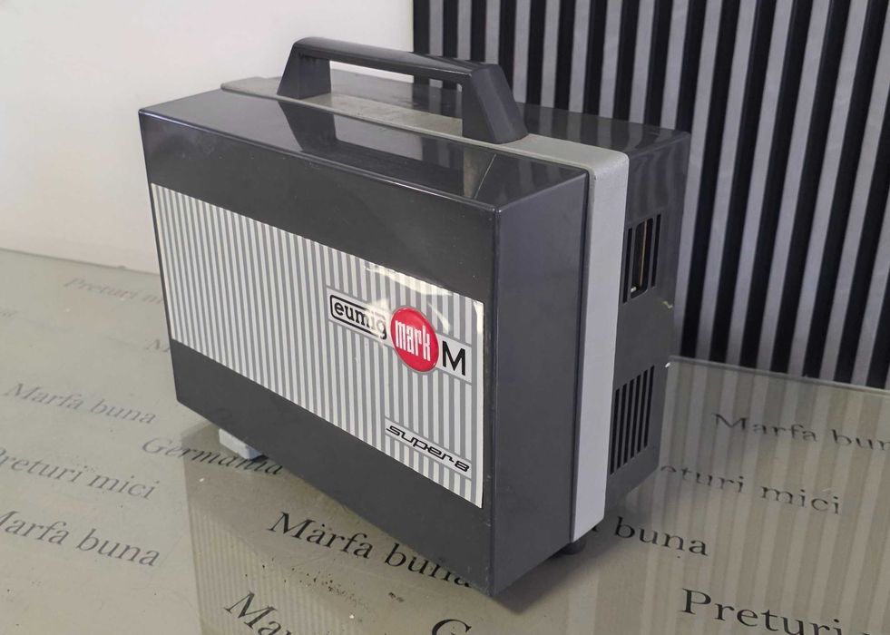 Proiector vechi de colectie Eumig Mark M super 8