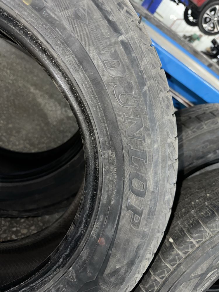 Срочно продам зимние шины dunlop