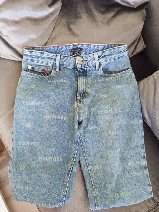 Оригинални дънки Tommy  Hilfiger