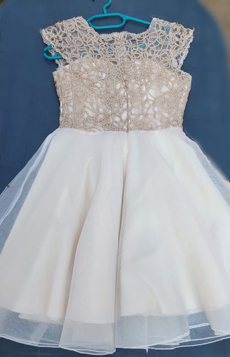 Rochie seara cu broderie S/M impecabila