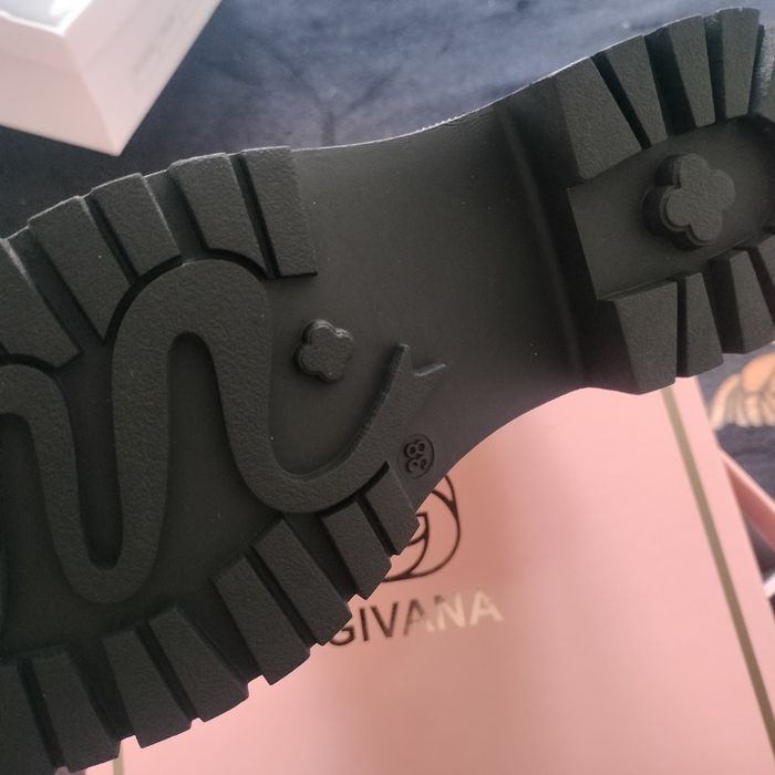 Cizme joase talpa solida