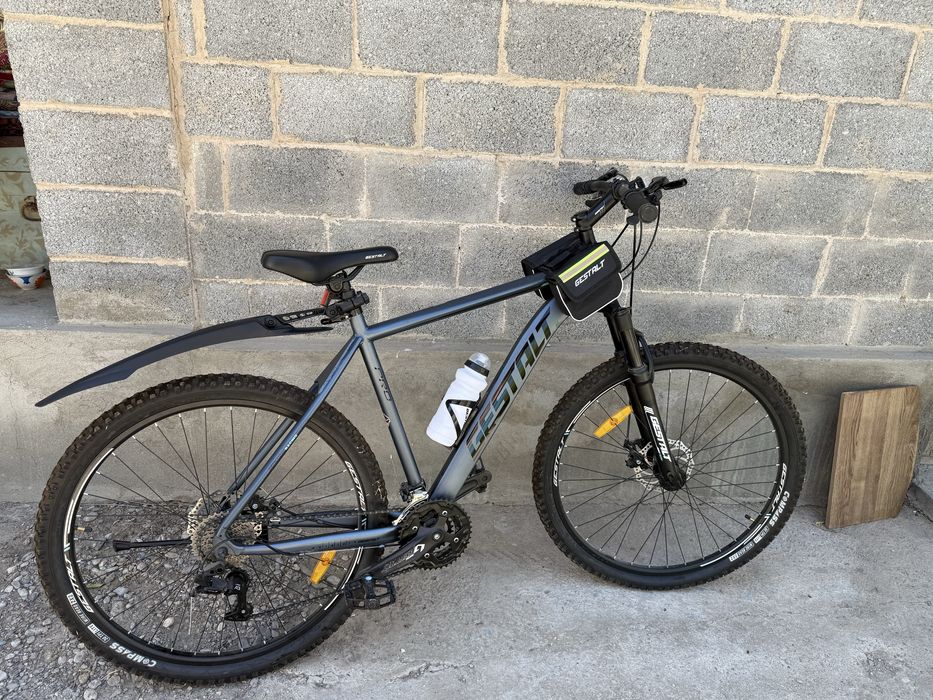 Продаю велосипед  новая!Как купили так и не никто не прокатился