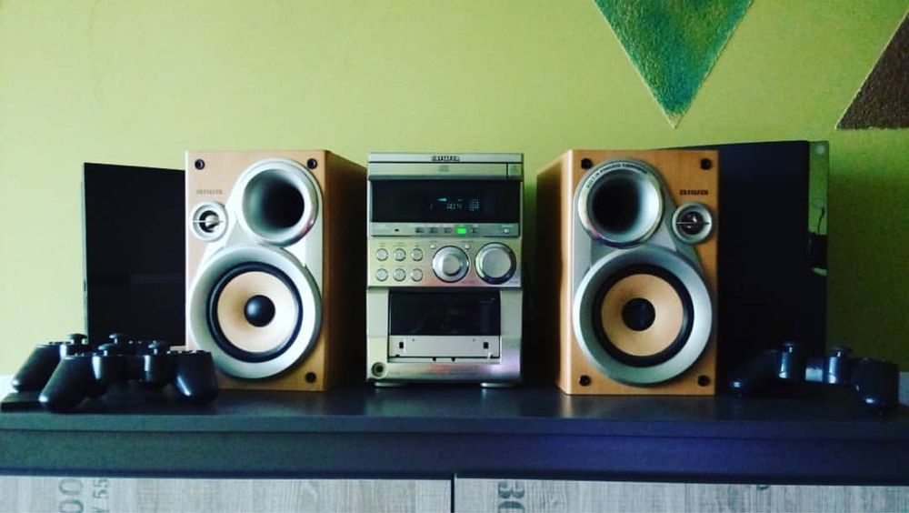 Sistem audio aiwa