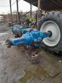 Dezmembrez tractor ford sau vand complet