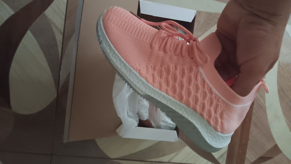 Adidas dama  50 .