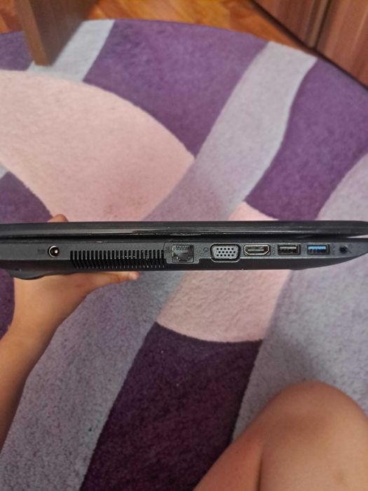 Laptop pentru piese