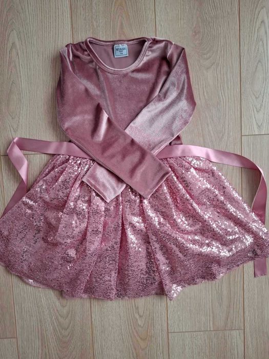 Нова празнична рокля за момиче, 7-8 г.