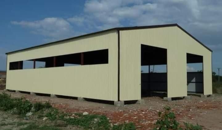 Vând hala metalică 6x5x4