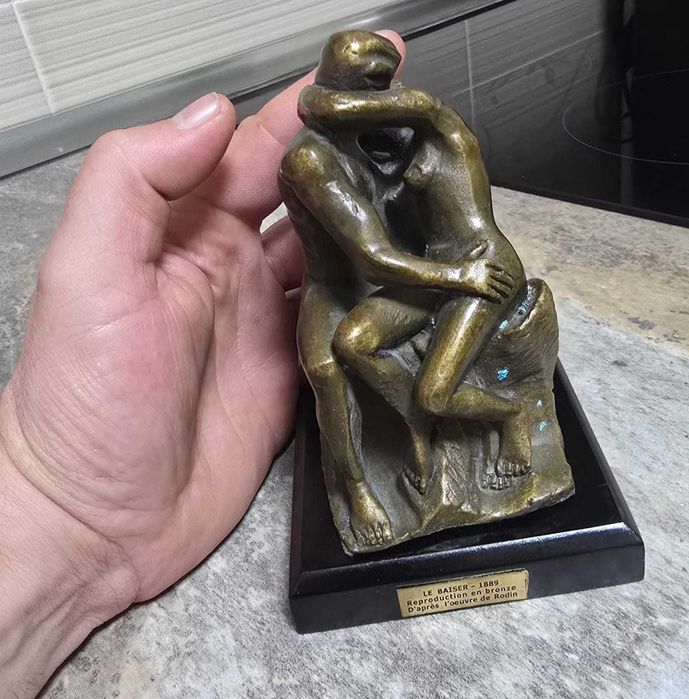statuieta bronz le baiser