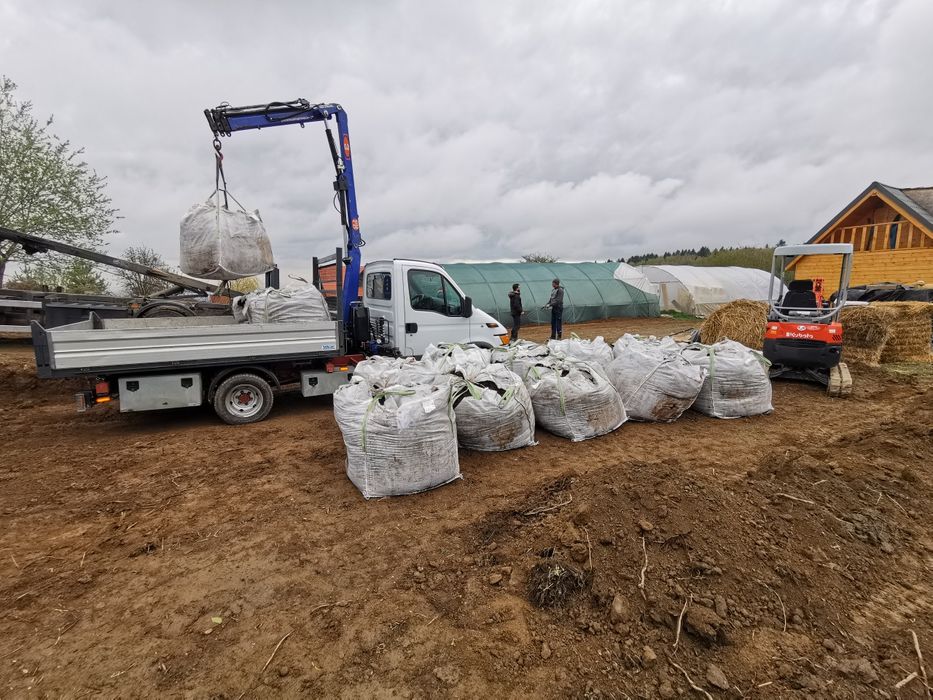 transport basculabil si macara