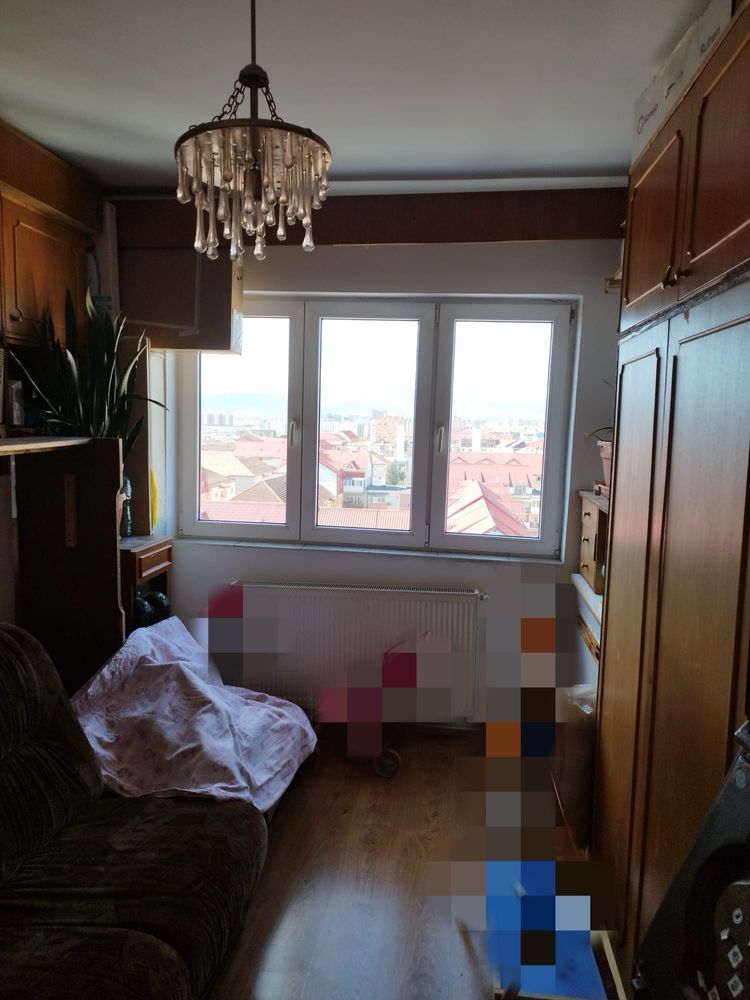 Apartament Vasile Aaron 70 mp utili.3 camere,lift,pivnita