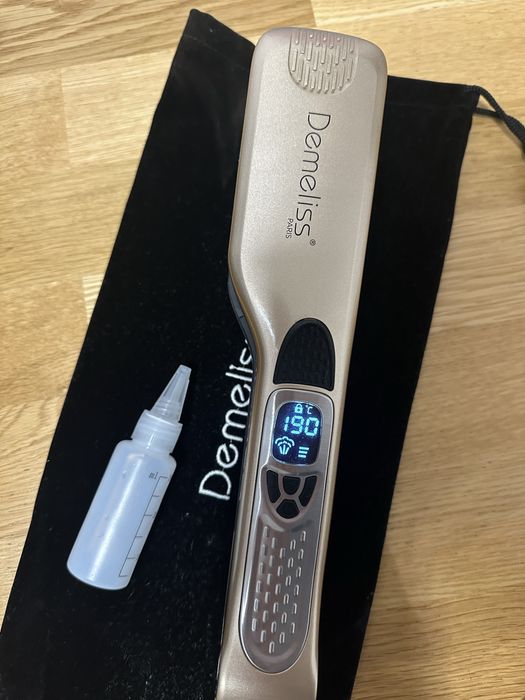 Placa pentru indreptarea parului Demeliss Titanium 3918,