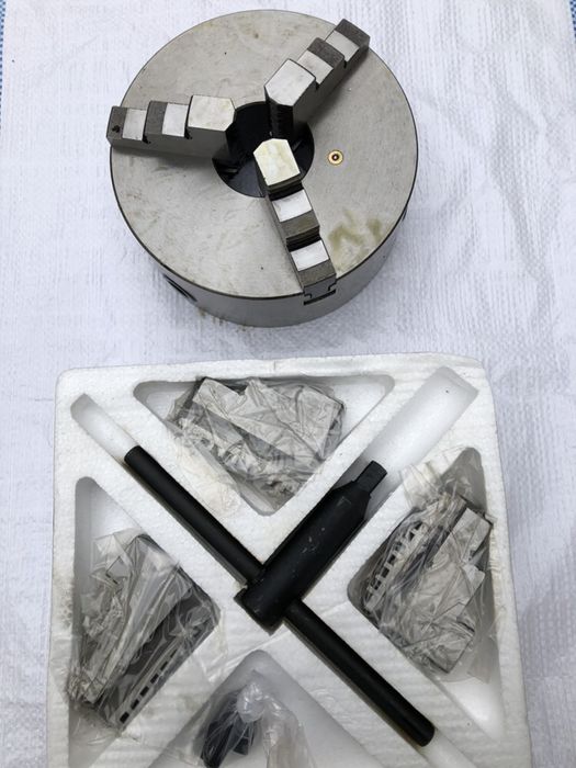 Universal pentru strung 160mm cu 2 rânduri de bac uri